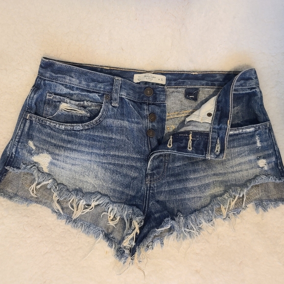 Abercrombie Jean Shorts - Picture 2 of 3